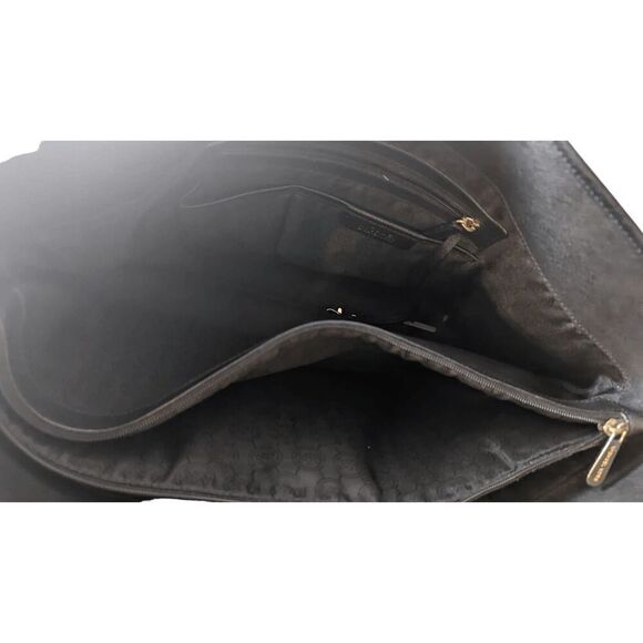 MICHAEL KORS Large Jet Set Tote in Black Saffiano Leather - Picture 15 of 15